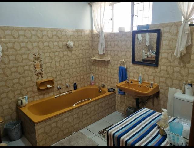 4 BEDROOM HOUSE FOR SALE IN MEYERHOF